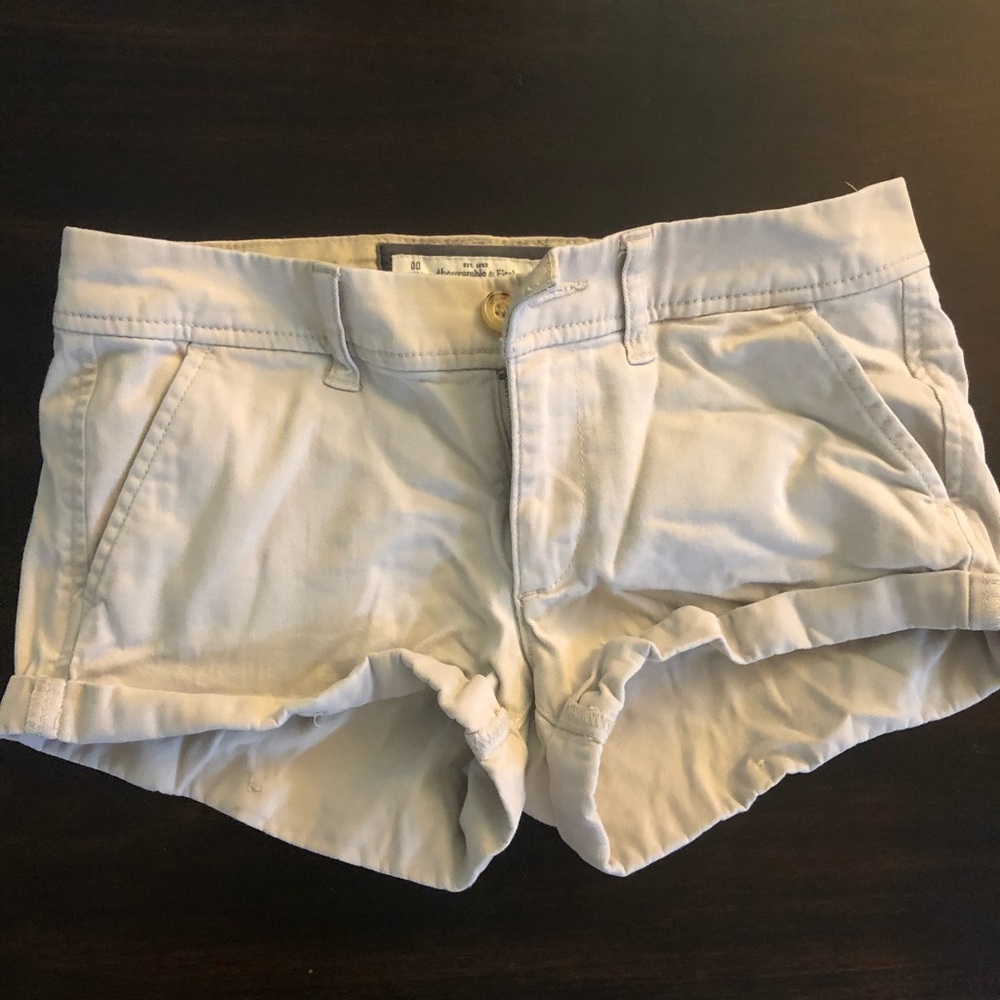Khaki shorts - Picture 1 of 1